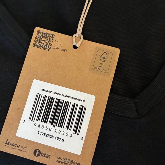 Black dress - Picture 2 of 4